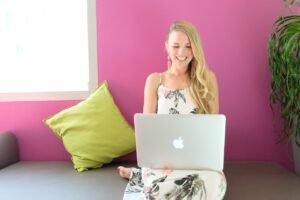 jak otworzyć plik z karty pamięci