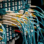 czym się różni światłowód od zwykłego internetu