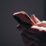 jak przekazać sms dalej