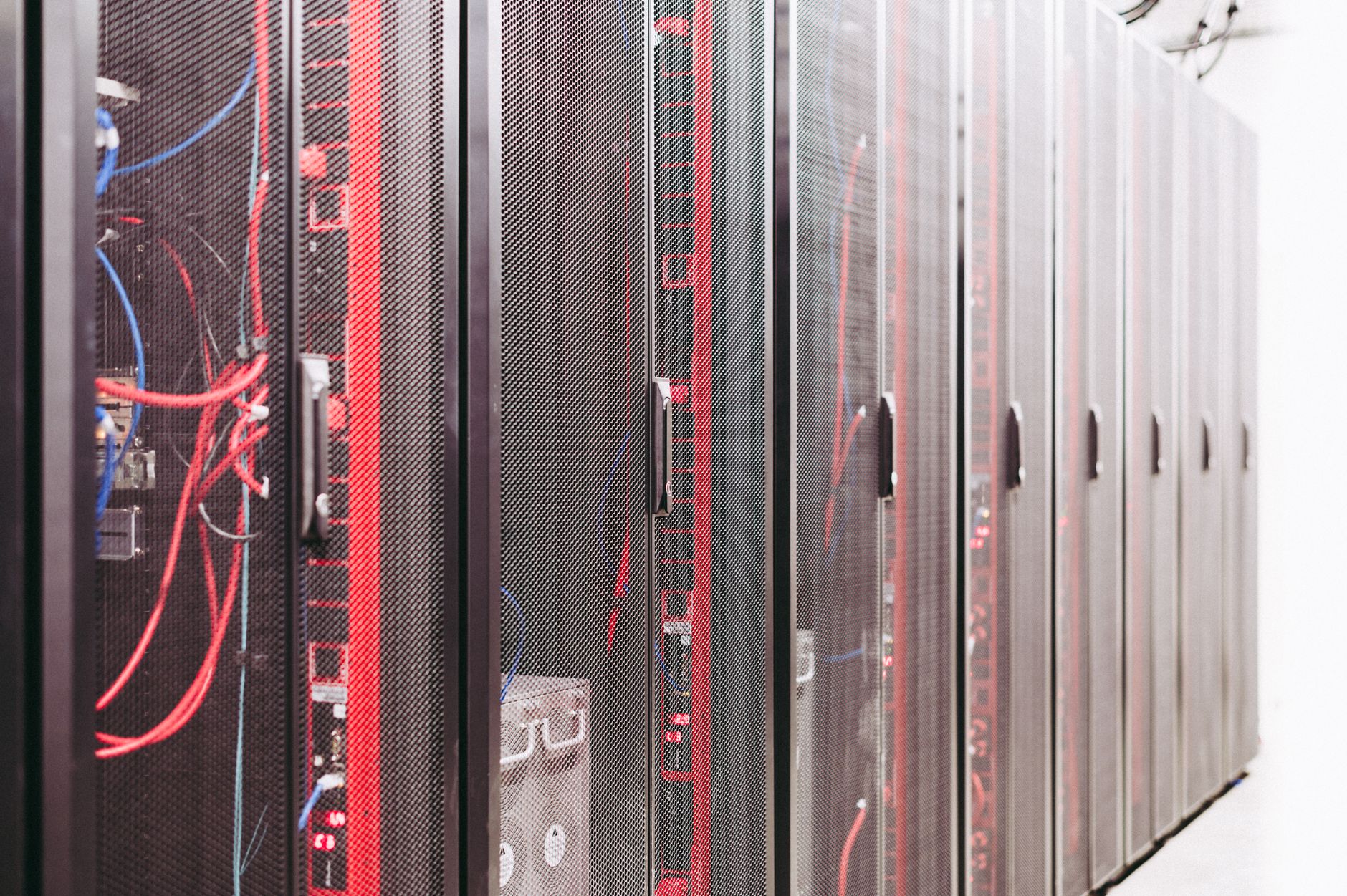 Backup, NAS i chmura prywatna – jak zadbać o dane w domu i małej firmie?